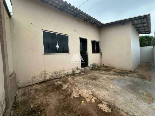 Vendo casa em Itaúna com 02 quartos e 04 vagas de garagem em ótima localização