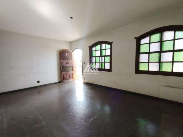 Vendo casa em Itaúna com ótima localização!