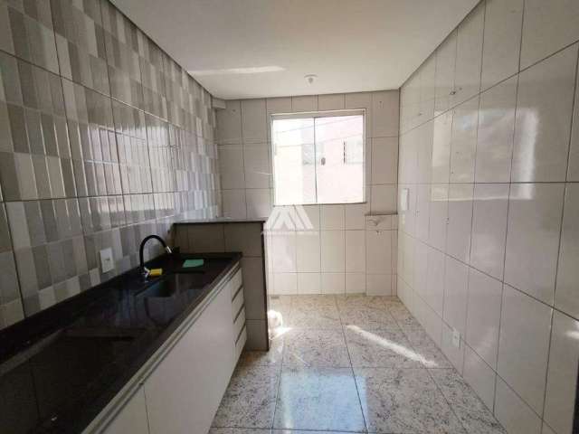 Apartamento com garagem coberta e 02 quartos no bairro Alaita