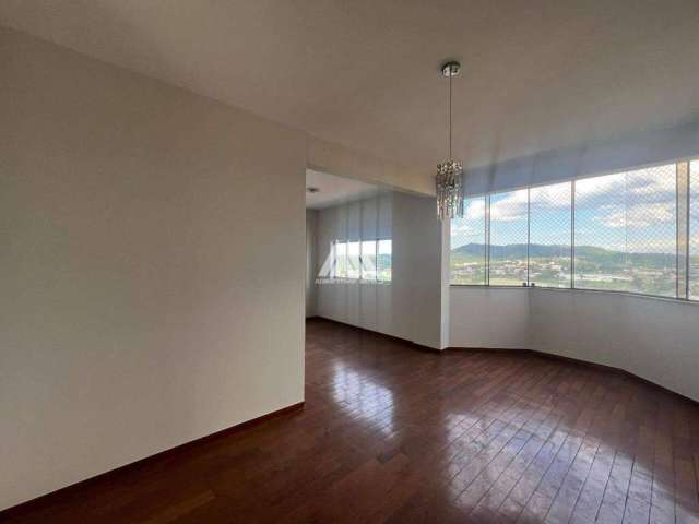 Alugo excelente apartamento em Itaúna no centro!