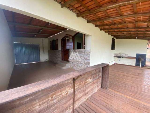 Excelente casa disponível para locação na região de Itatiaiuçu.