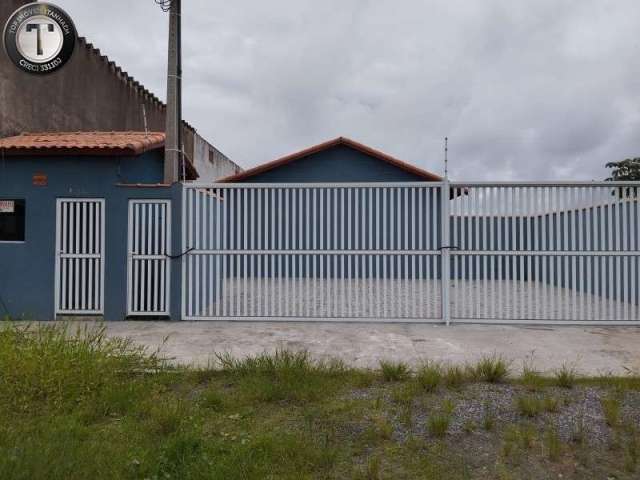 Casa com 2 quartos, piscina em condomínio fechado à venda em Itanhaém, São Paulo, bairro Cibratel 2