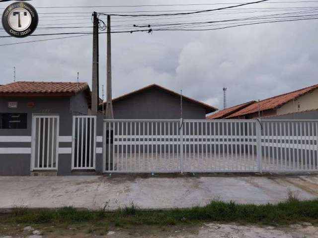 Casa com 2 quartos, piscina em condomínio fechado à venda em Itanhaém, São Paulo, bairro Cibratel 2