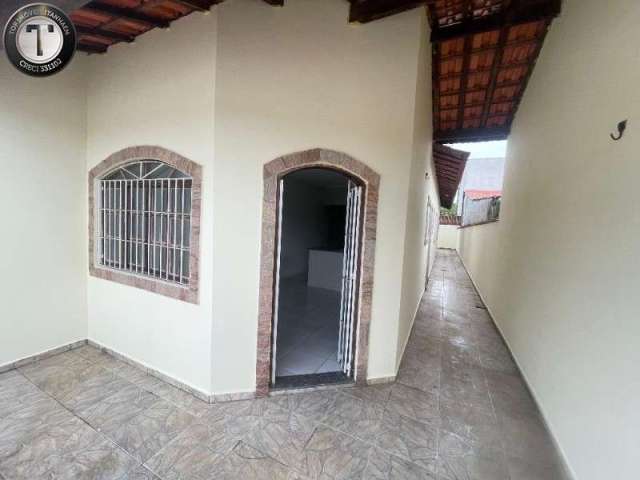 Casa 2 quartos a venda Itanhaém, São Paulo, bairro Tupy,, sala, cozinha americana, banheiro social, sendo 1 dos quartos suíte,