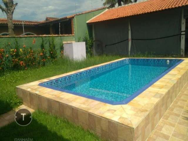 Casa 03 dormitórios com piscina itanhaém