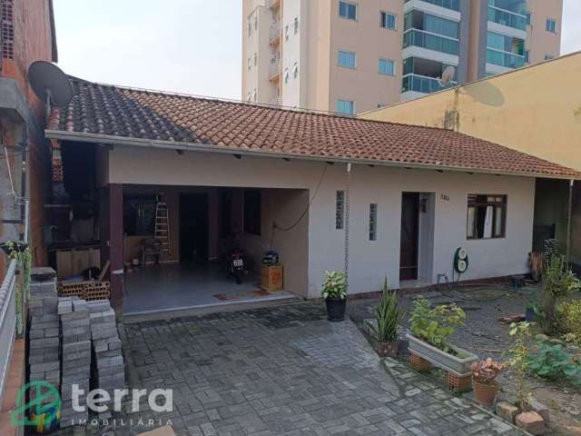 Casa com 2 quartos à venda no Nações, Indaial , 98 m2 por R$ 450.000