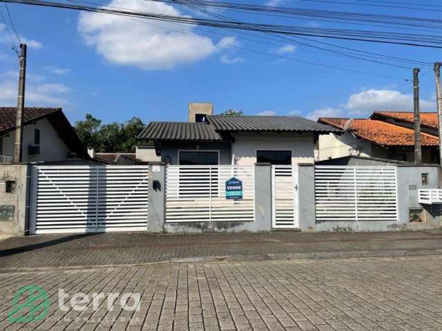 Casa com 2 quartos para alugar no Warnow, Indaial , 146 m2 por R$ 2.250