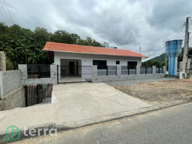 Casa com 2 quartos para alugar no Estados, Indaial , 88 m2 por R$ 1.600