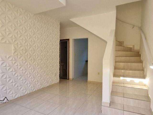 Sobrado com 2 dormitórios à venda, 51 m² por R$ 200.000,00 - Jardim Melvi - Praia Grande/SP