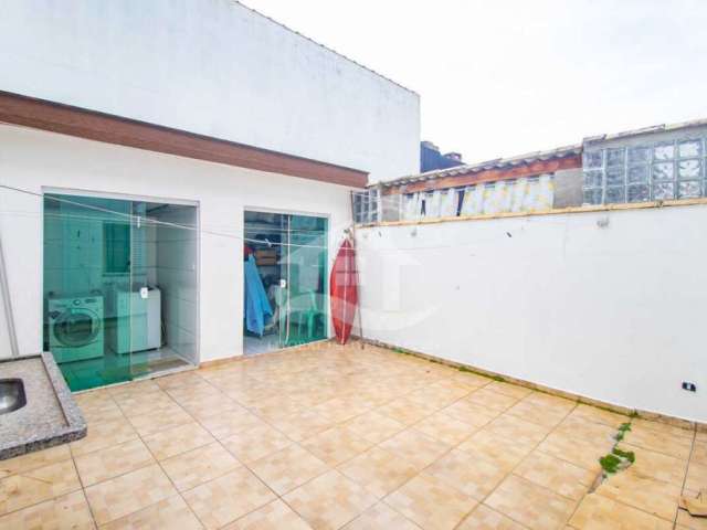 Casa - Sobrado  no bairro Jardim Barra de Jangadas, 900 metros da praia, Peruíbe-SP