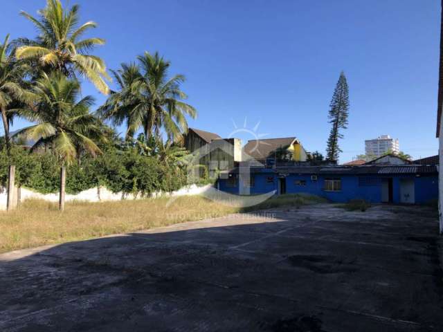 Terreno - Amplo  no bairro Centro, 0 metros da praia, Peruíbe-SP