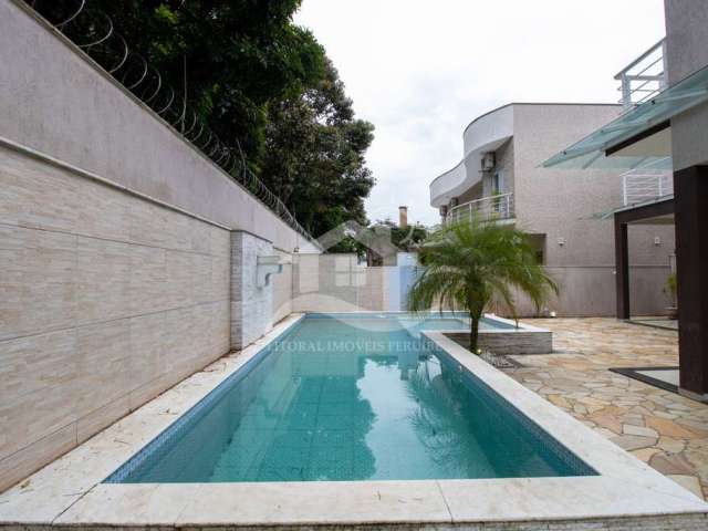 Casa - Sobrado Triplex  no bairro Bougainville Residencial IV, 1000 metros da praia, Peruíbe-SP