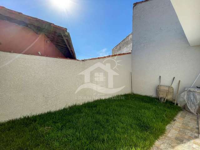 Casa - Térrea com piscina  no bairro Cidade Nova Peruíbe, 1200 metros da praia, Peruíbe-SP