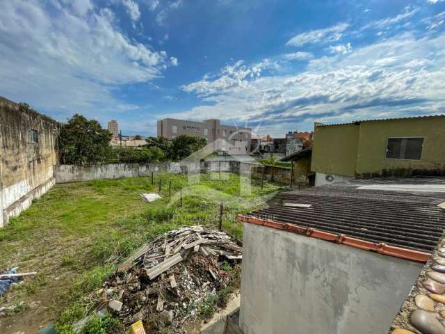 Salão - Galpão  no bairro Centro, 0 metros da praia, Peruíbe-SP