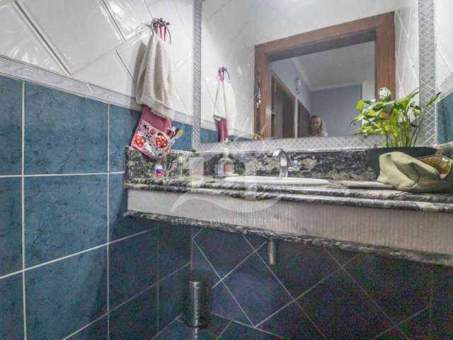 Casa - Assobradada  no bairro Centro, 0 metros da praia, Peruíbe-SP