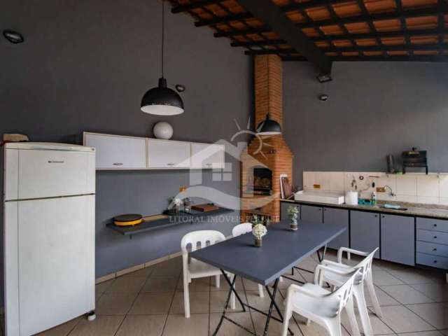 Casa - Assobradada  no bairro Sambura, 60 metros da praia, Peruíbe-SP