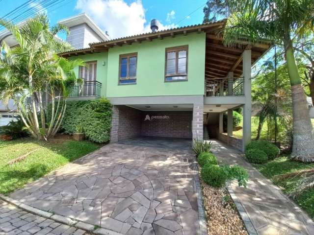 Casa à Venda por R$958.000,00 - Jansen - Gravataí, RS