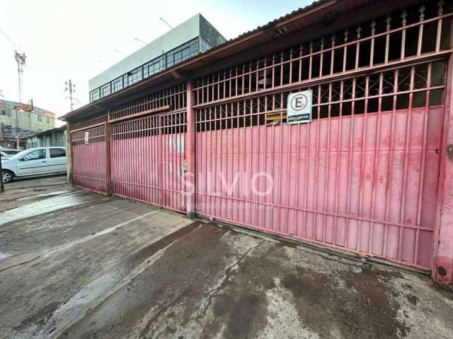 Casa em Taguatinga Norte, na QNL, próximo à estação de metrô, metropolitana