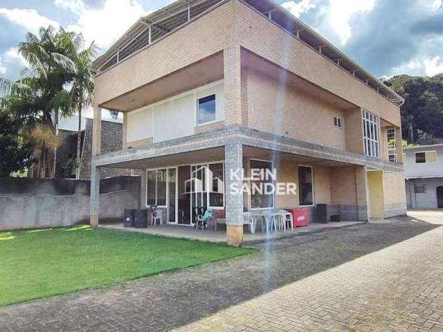 Casa com 3 dormitórios à venda, 550 m² por R$ 2.600.000,00 - Parque São Clemente - Nova Friburgo/RJ