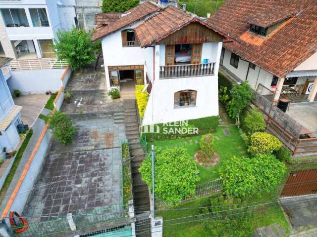 Casa com 4 dormitórios à venda, 268 m² por R$ 900.000,00 - Cônego - Nova Friburgo/RJ