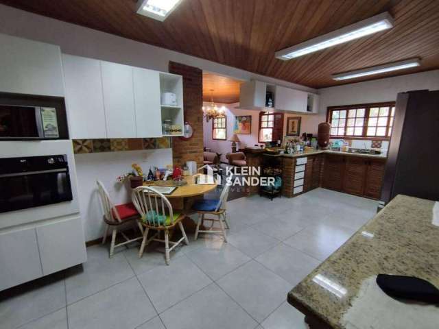 Casa com 3 dormitórios à venda, 220 m² por R$ 580.000,00 - Córrego D Antas - Nova Friburgo/RJ