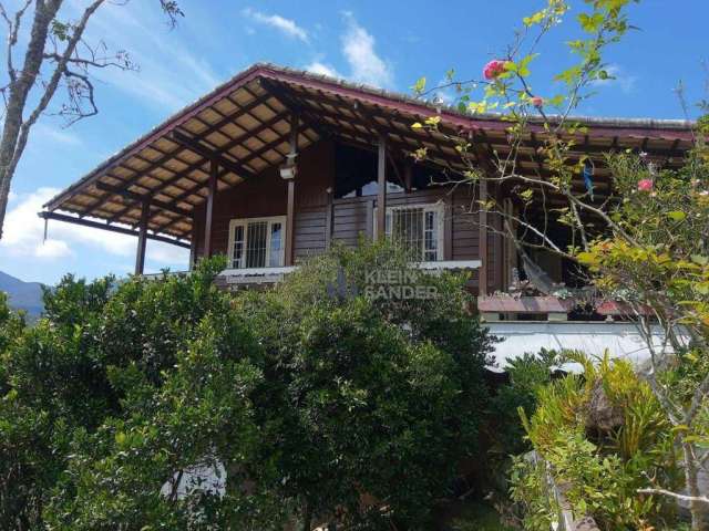 Casa com 3 dormitórios à venda, 150 m² por R$ 475.000,00 - Cardinot - Nova Friburgo/RJ