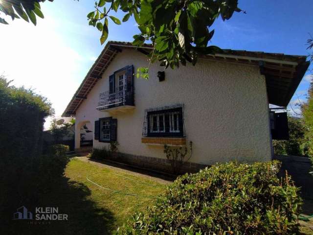 Casa com 3 dormitórios à venda, 281 m² por R$ 1.100.000,00 - Vale dos Pinheiros - Nova Friburgo/RJ