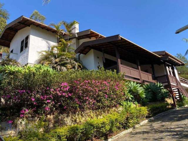 Casa à venda, 258 m² por R$ 1.400.000,00 - Parque São Clemente - Nova Friburgo/RJ