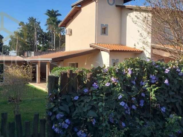 Casa em condomínio fechado com 4 quartos à venda no Parque Rural Fazenda Santa Cândida, Campinas , 480 m2 por R$ 1.250.000