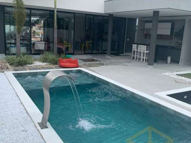 Casa em condomínio fechado com 3 quartos à venda na Rod. Pres. Castello Branco, km 196, 001, Ninho Verde, Pardinho, 250 m2 por R$ 1.908.000