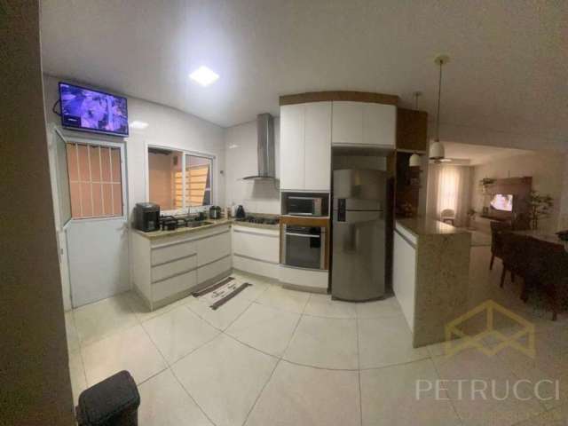 Casa com 3 dormitórios à venda, 170 m² por R$ 753.000,00 - Cidade Jardim - Campinas/SP