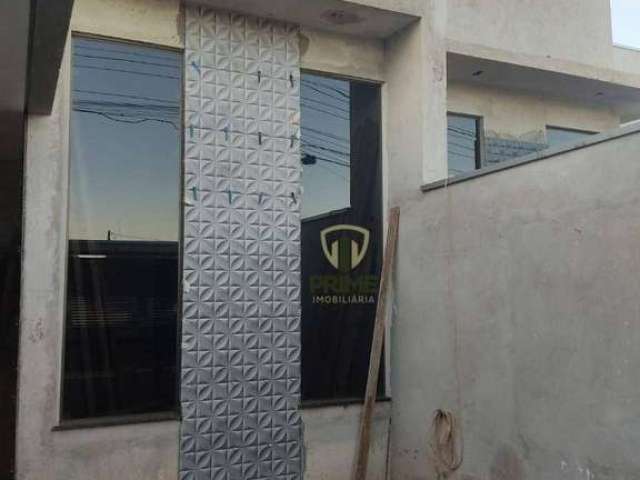 Casa à Venda no jardim Acapulco em Londrina. Casa geminada com sala e cozinha integrados, 3 dormitórios, 1 suíte, 1 banheiro social, 2 vagas de garage