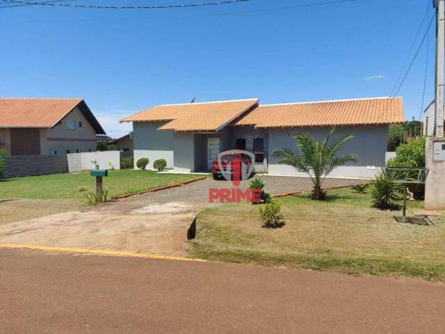 Casa à venda na Estância Santa Paula em Cambé. Térrea em amplo terreno no condomínio fechado, com 2 suítes, sala com 2 ambientes, escritório, cozinha