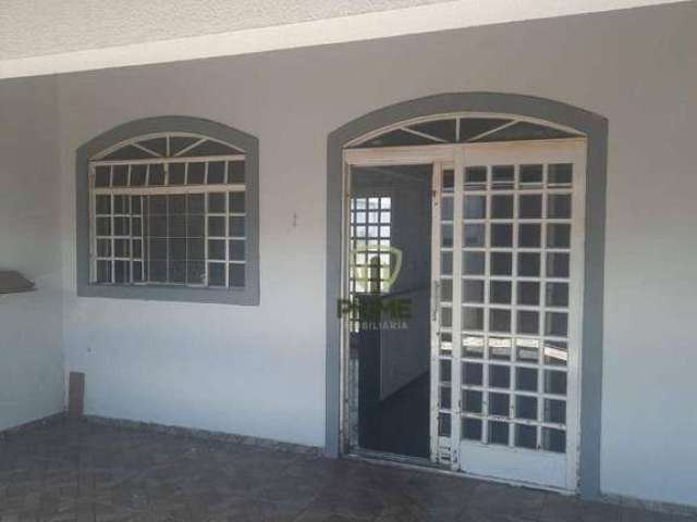 Casa à venda na Vila Romana em Londrina. Com 3 quartos sendo 1 suite, sala e cozinha conjugada, banheiro social e área de serviço coberta, vaga de gar