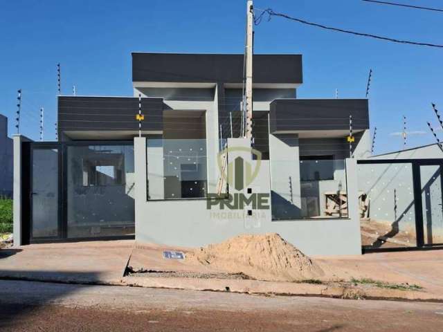 Casa à Venda no Jardim Oscavo Santos em Londrina. Casa com pé direito alto, lavanderia,  área gourmet coberta, lavabo na área gourmet.