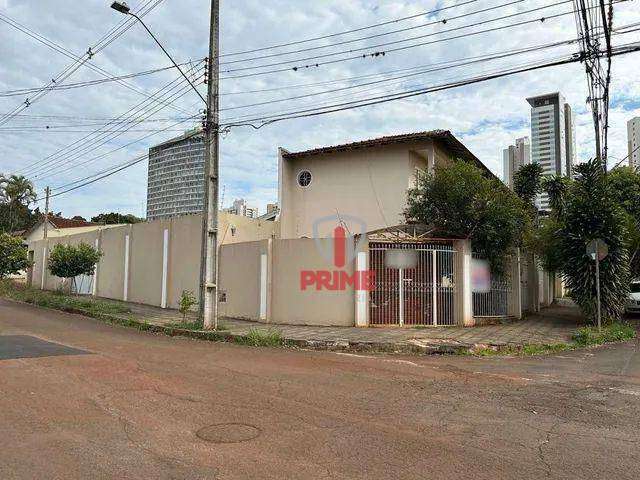 Casa para venda e locação no Jardim Guanabara em Londrina. Sobrado de esquina, com localização privilegiada em área nobre da cidade. Imóvel indicado p