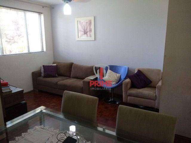 Apartamento à venda no Metropolitan Plaza Residence, no Jardim Antares em Londrina. Possui três quartos, duas salas, cozinha, área de serviço, banheir