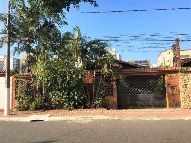 Casa com 3 dormitórios à venda, 180 m² por R$ 1.100.000 - Vila Guilhermina - Praia Grande/SP