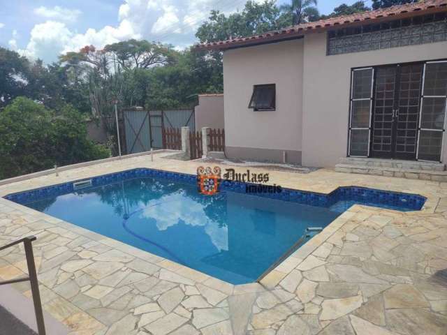 Chácara em Jundiaí, com ampla casa, escritório, galpão, área de lazer, piscina, bosque.