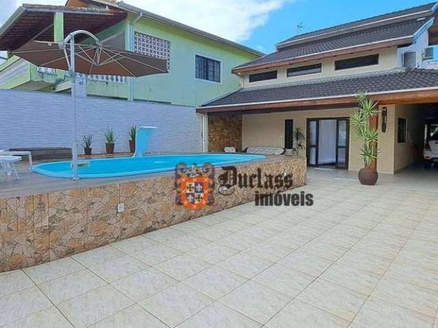 Sobrado com 4 dormitórios à venda, 246 m² por R$ 1.000.000,00 - Jardim Aruan - Caraguatatuba/SP