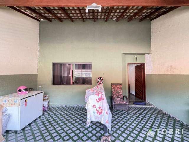 Casa com suíte e área gourmet a venda no Jardim Santa Esmeralda