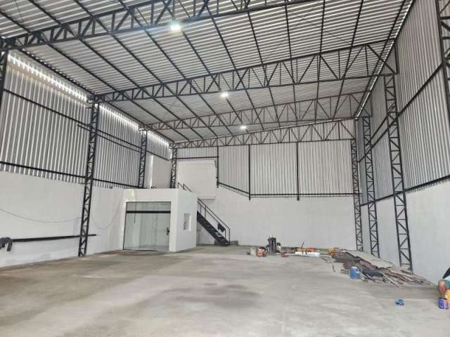 Barracão / Galpão / Depósito com 1 sala para alugar na Avenida Presidente Dutra, São Raimundo, Manaus, 400 m2 por R$ 8.000