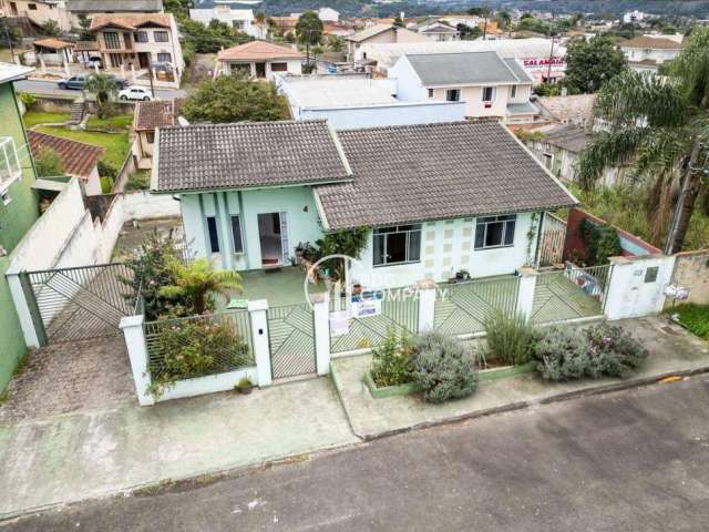 Sobrado com 5 dormitórios à venda, 230 m² por R$ 670.000,00 - Centro - Irati/PR