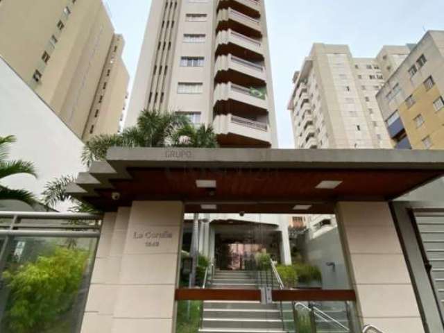 Apartamento à Venda com 4 quartos no centro