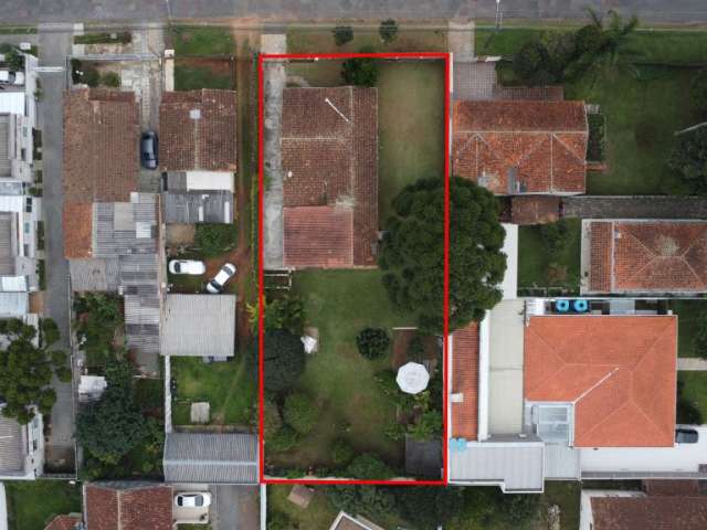 Casa com 4 quartos, 1 suíte , 4  vagas, Boqueirão - Curitiba