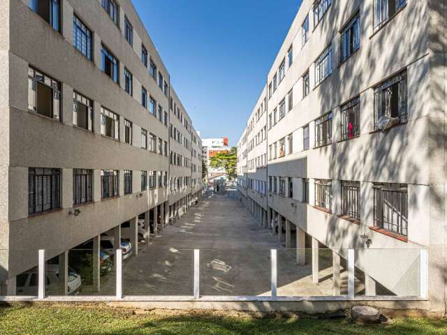 Excelente apartamento de 2 quartos no Bairro Agua Verde - Curitiba