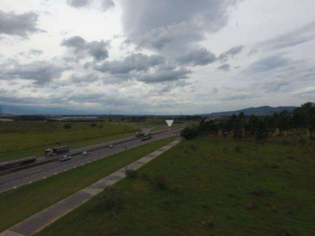 Terreno à venda, 800000 m² por R$ 24.000.000 - Moreira César - Pindamonhangaba/SP