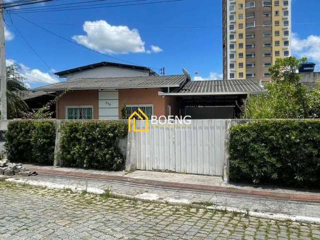 Casa à venda no bairro Cordeiros - Itajaí/SC