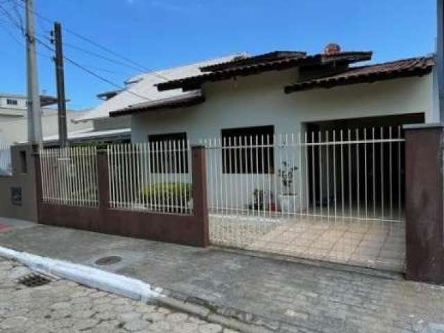 Casa Alvenaria para Venda em São João Itajaí-SC