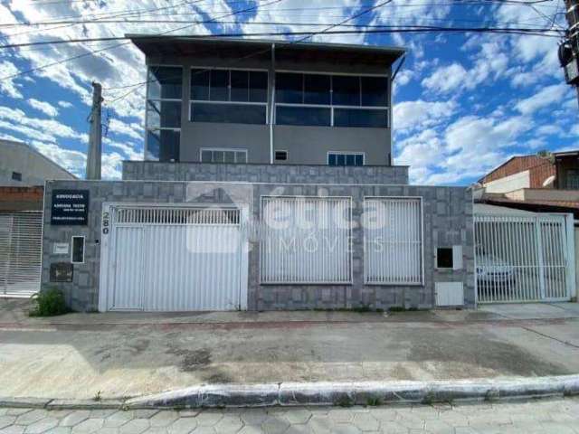 Vendo Linda Casa Triplex no Bairro Santa Regina, Itajaí